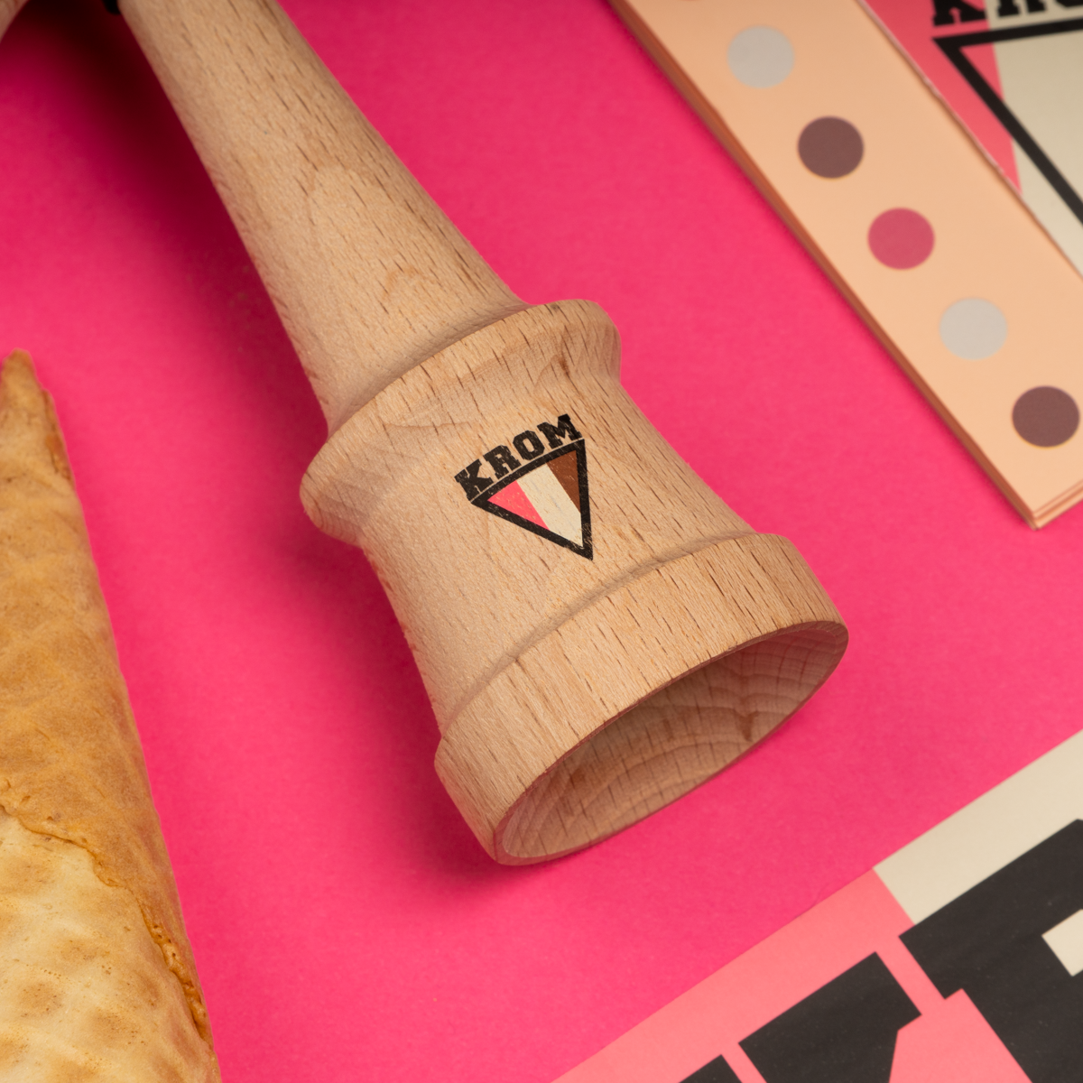 STROGO NEAPOLITAN STRAWBERRY