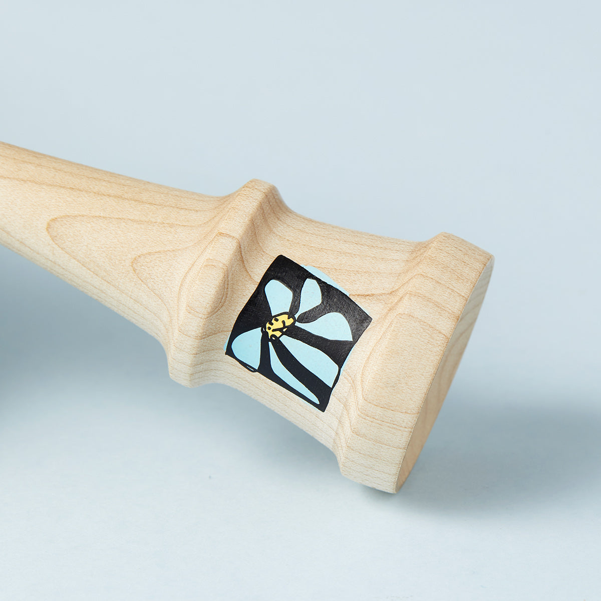 KROM Kendama KROM SIGNATURE MOD YUA ALL MAPLE LOL CLEAR KEN PICTURE